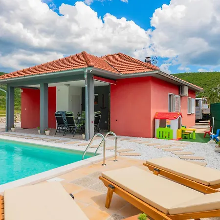 Beautiful In Ricice With View Holiday home Gornji Prolozac